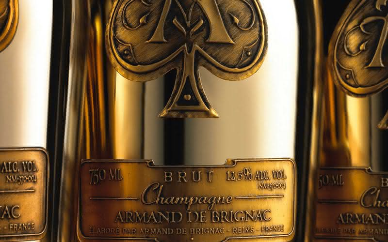 Jay-Z compra a Armand de Brignac Champagne