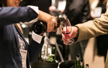 Segundo pesquisa, consumo de vinho aumenta a qualidade do esperma