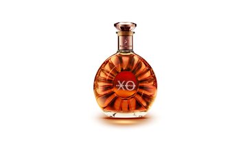 Rémy Martin lança carafe XO em colaboração com o artista Anish Kapoor