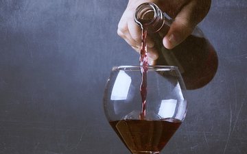 Quais aromas mais comuns no vinho? Framboesa, banana, baunilha e caramelo