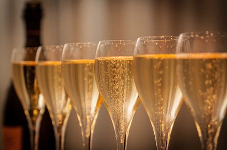 Imagem Exportações de Champagne voltam ao patamar de 2019 no mundo