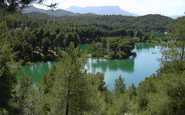 Lago a poucos quilômetros de Málaga, Espanha - Divulgação