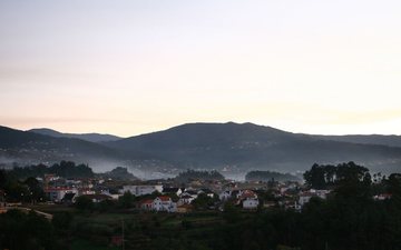 Região Demarcada dos Vinhos Verdes é conhecida como "Entre-Douro-e-Minho" em função dos rios que definem seus limites geográficos ao sul e ao norte - Divulgação