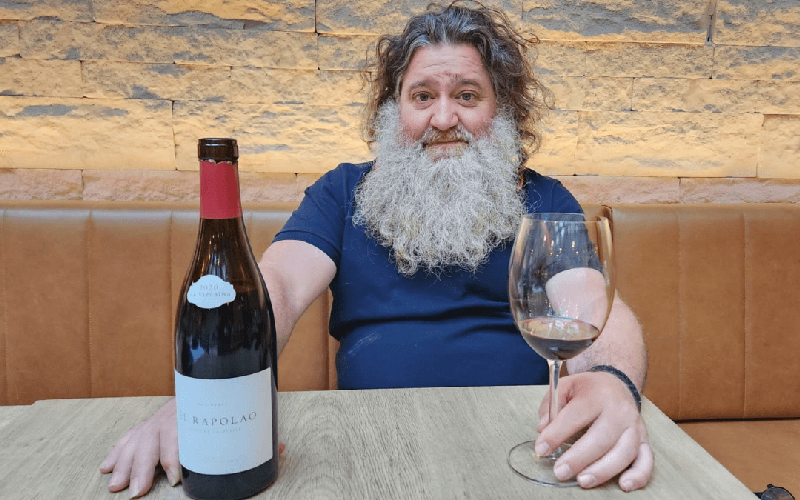 O mago da viticultura, Rául Pérez contou no podcast da Revista ADEGA sobre os seus 30 anos como enólogo - Paula Daidone