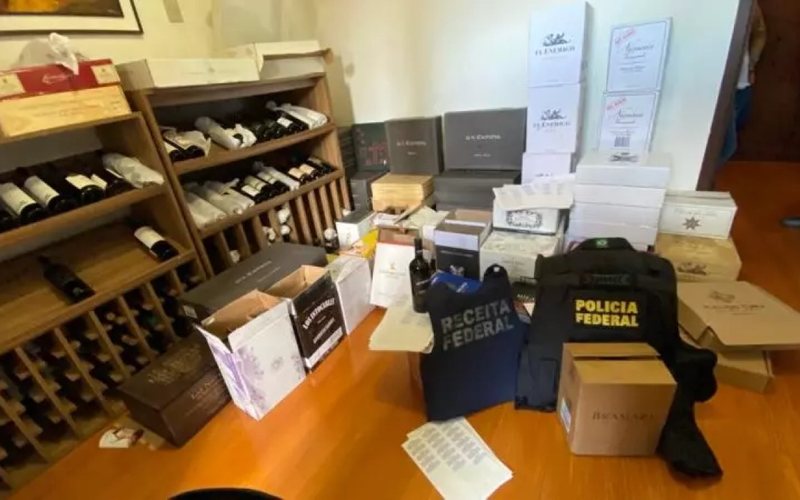 Vinhos apreendidos em Blumenau - Foto: Polícia federal/Divulgação ND