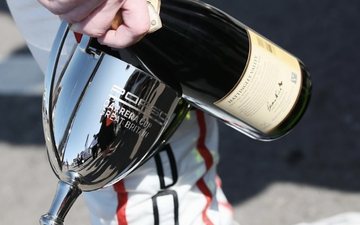 Imagem Porsche Carrera Cup terá patrocínio de espumante inglês