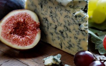 Qual queijo combina com vinho do Porto? Descubra as opções