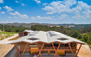 Arquiteto Carlos Castanheira transformou construção antiga em adega moderna, usando cortiça como homenagem à família Amorim e como solução  sustentável de isolamento