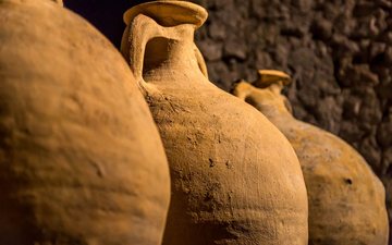 O vinho misterioso do Império Romano: o sabor proibido que intrigou historiadores