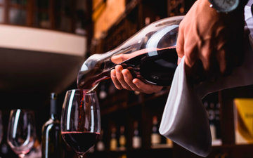 Como escolher vinho no restaurante sem cair em armadilhas