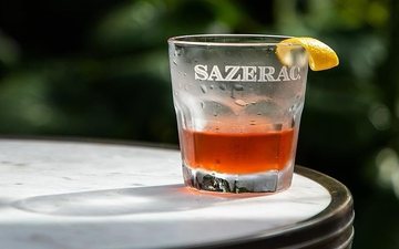 Dez lotes da Sazerac fazem parte do leilão beneficente - Reprodução | Instagram @sazeraccompanyofficial