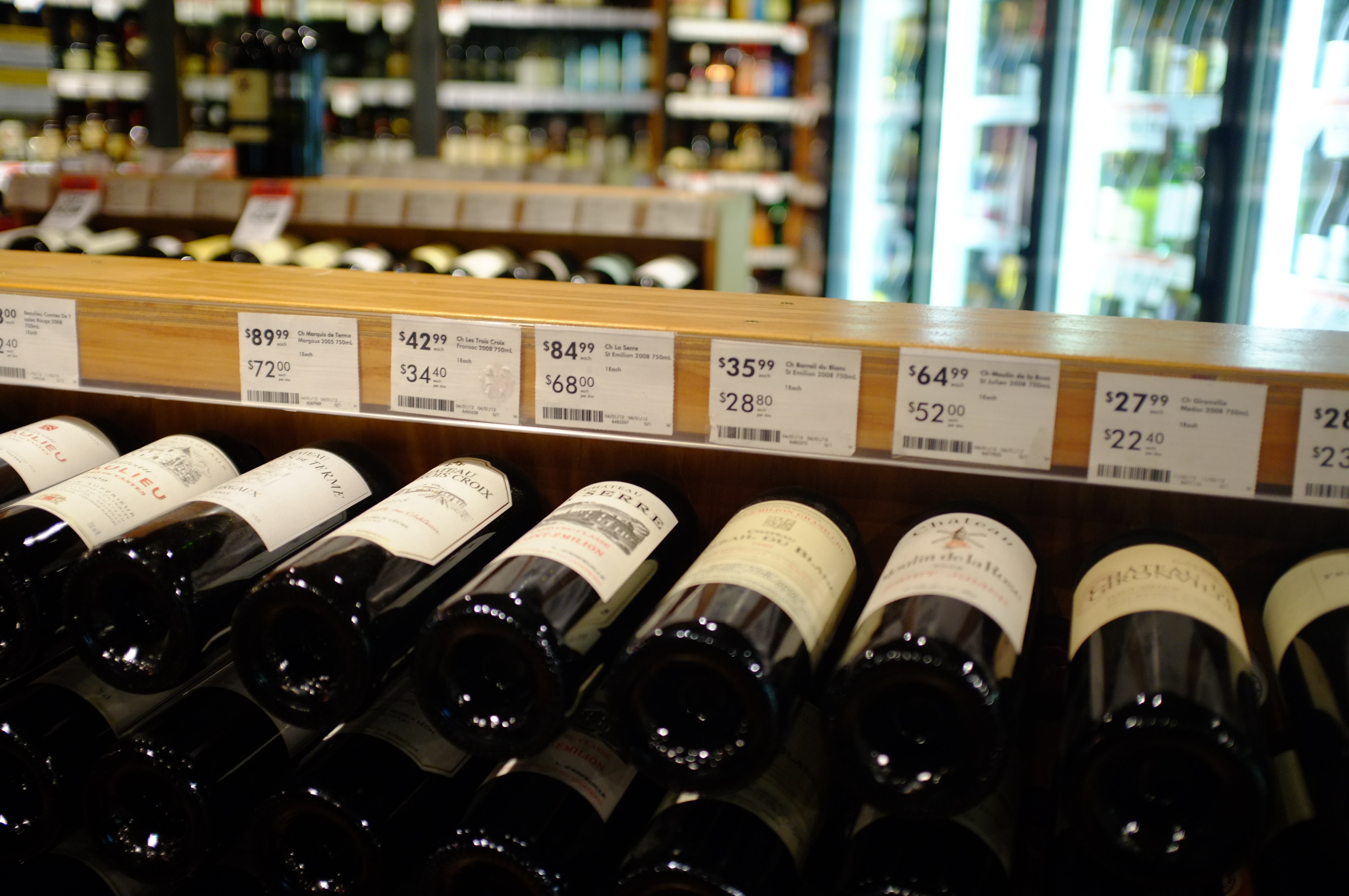 Qual a diferença entre um vinho de R$ 100 para um de R$ 1.000? O mais caro vale a pena?    