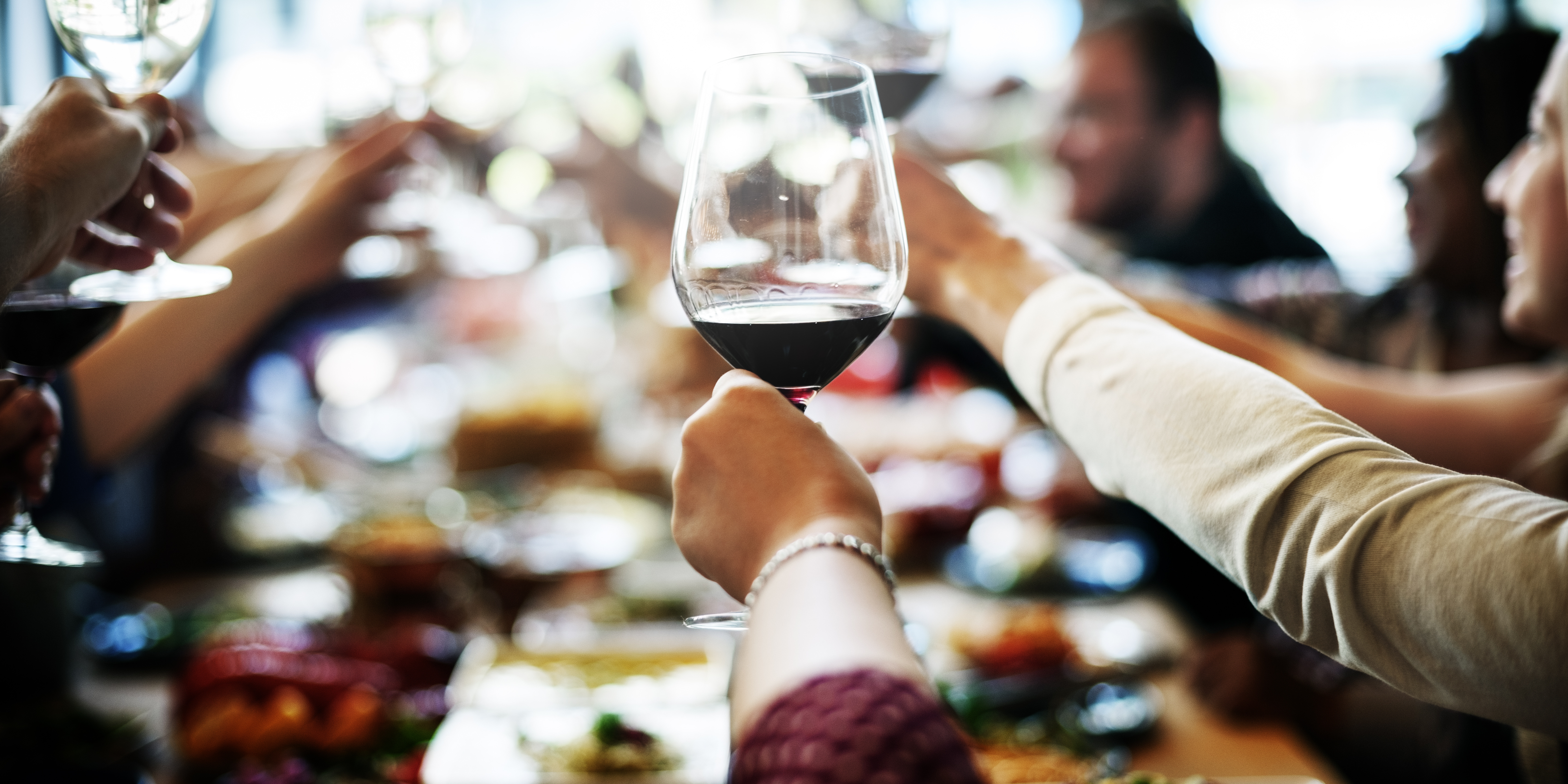 Uma taça de vinho pode levar a um aumento de consciência? 