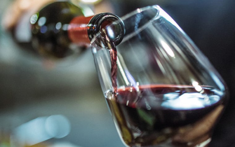 Mercado mundial de vinhos se recupera em 2021 e bate recorde histórico