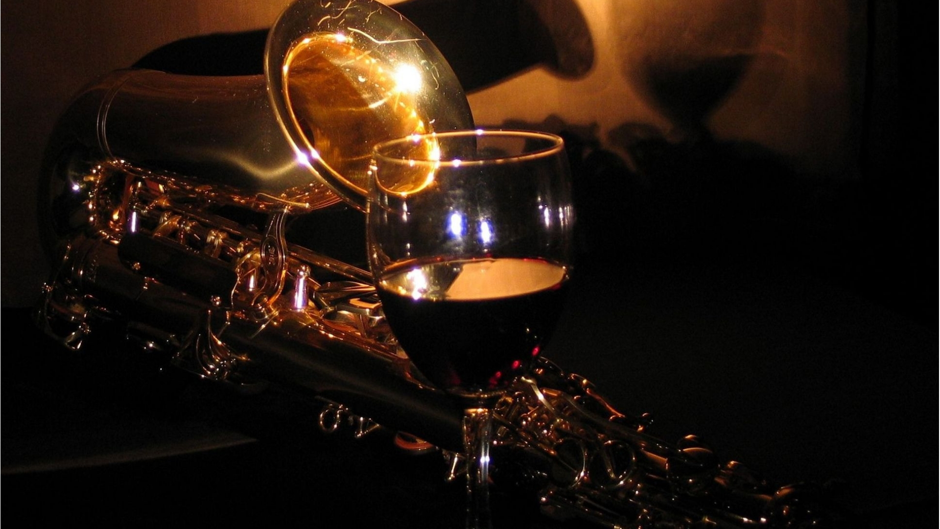 Música e vinho: os sons melhoram o sabor da bebida?