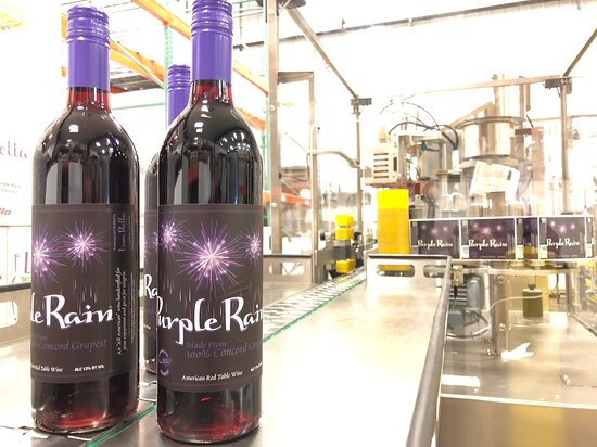Espólio de Prince quer impedir uso da marca Purple Rain por vinícola