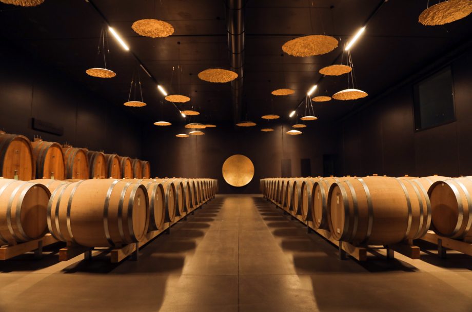 Pieropan exibe sua nova vinícola subterrânea italiana
