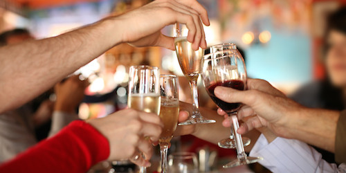 Parlamento europeu rejeita alteração nos rótulos de vinho com alerta de câncer