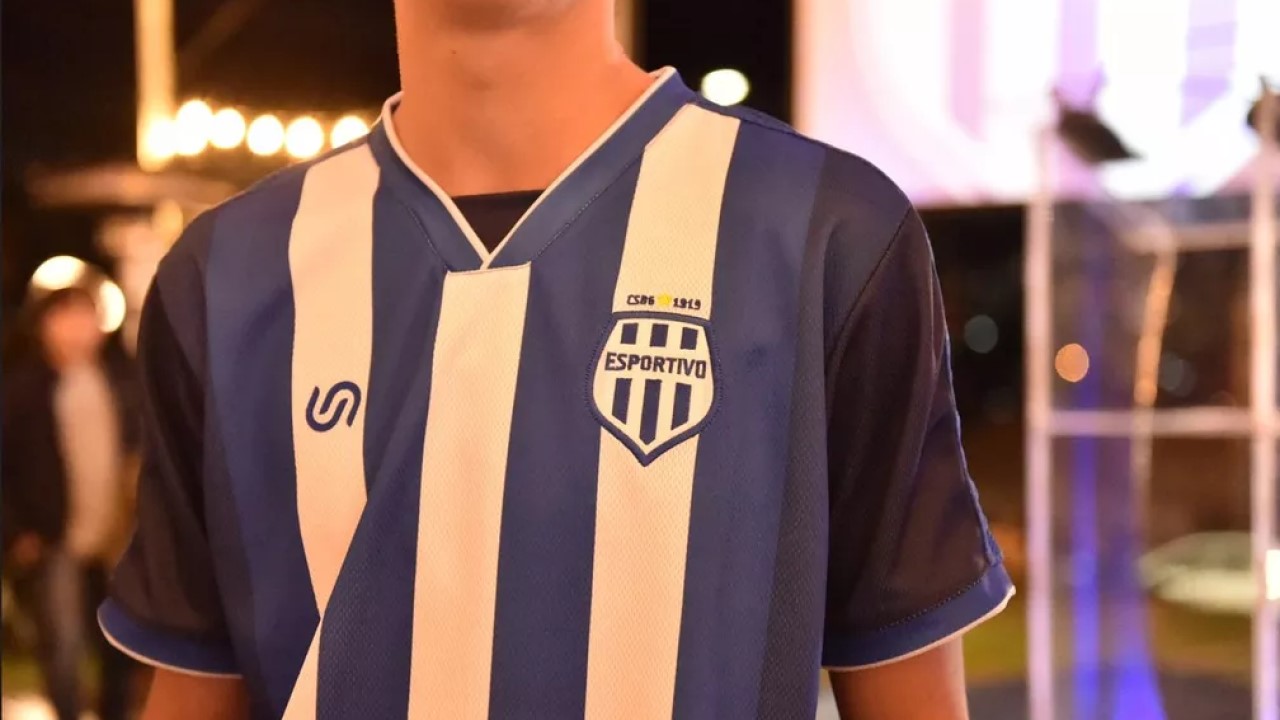 Aurora  Escudos de futebol, Futebol, Brasão