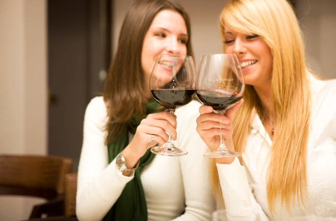 Como o vinho diminui o estresse e o risco de doenças cardíacas