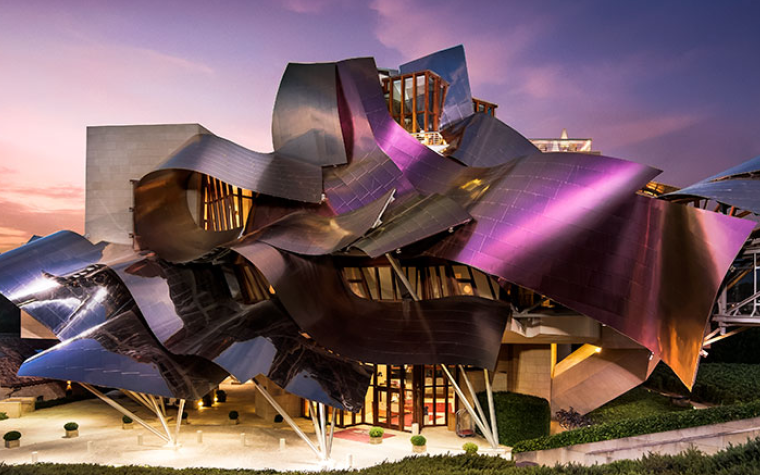 Inspirada no Guggenhein Bilbao, a vinícola na Espanha é um espetáculo 