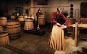 Tanoaria: você conhece a arte que produz as barricas de vinho?